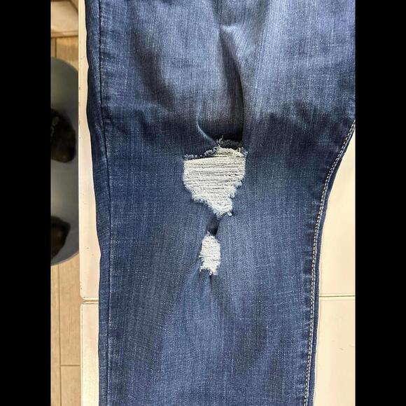 Stylish Ripped Blue Jeans - High Rise, Size 24W - Picture 6 of 7
